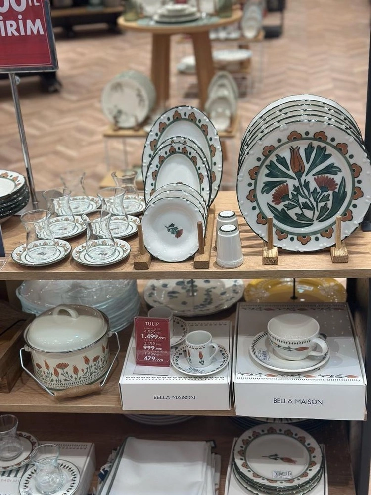 سرویس صبحانه خوری چینی 6نفر 31پارچه برند بلامزون ترکیه