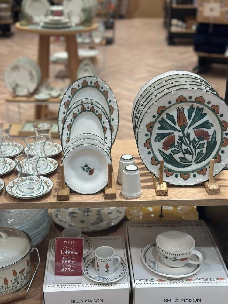 سرویس صبحانه خوری چینی 6نفر 31پارچه برند بلامزون ترکیه